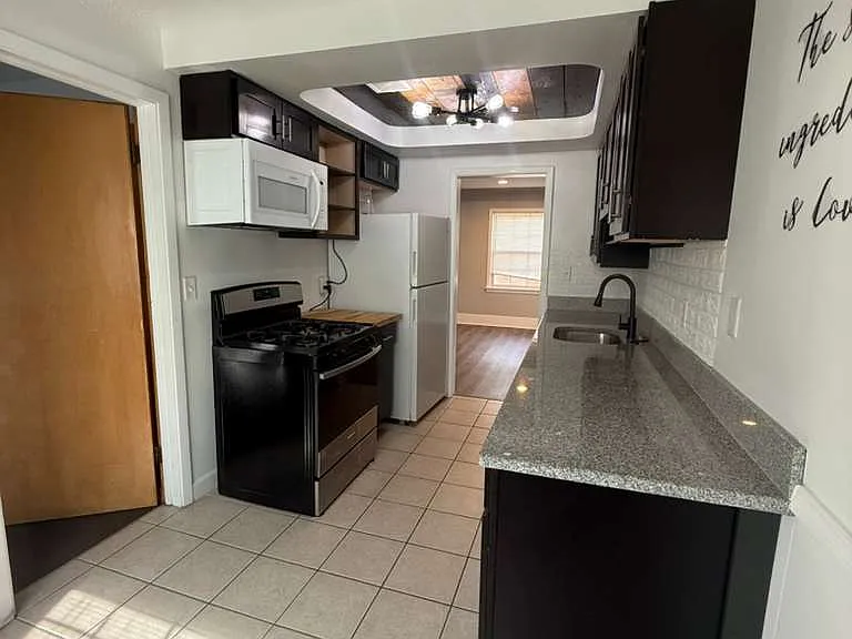 2600 Warrensville Center Rd #2 — Photo 8