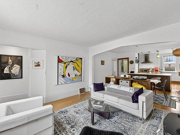 4th image of 924 W 7a St NW