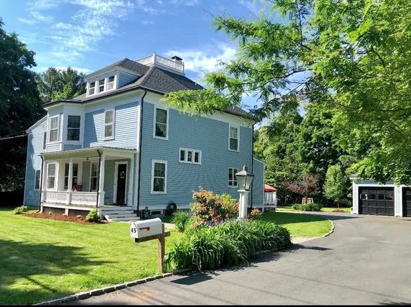 45 Walnut Rd, South Hamilton, MA 01982