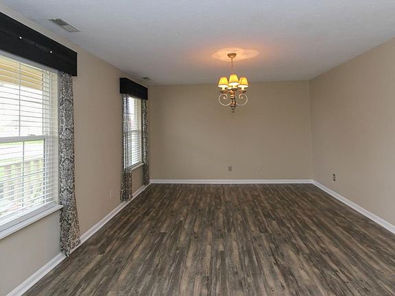 3rd image of 13945 Brightwater Dr