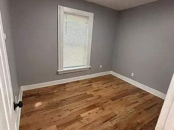 2nd image of 23 Hallock St APT D