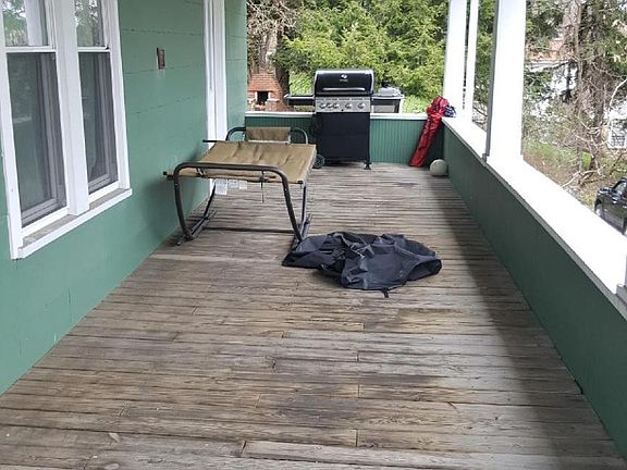 Side portion of wrap around