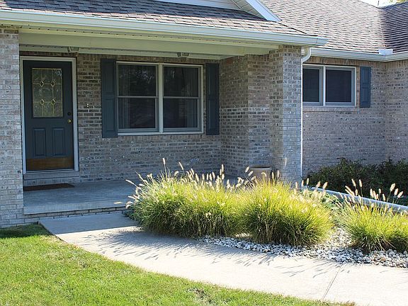 2nd image of 4555 Eastwood Dr