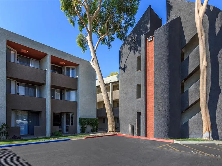 Mojave Blue Apartments — Photo 47