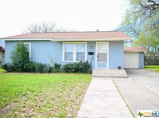 1723 Hickston St, Gonzales, TX 78629