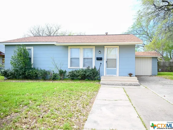 1723 Hickston St, Gonzales, TX 78629