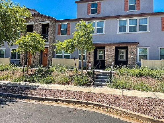 3rd image of 2278 E Hidalgo Ave