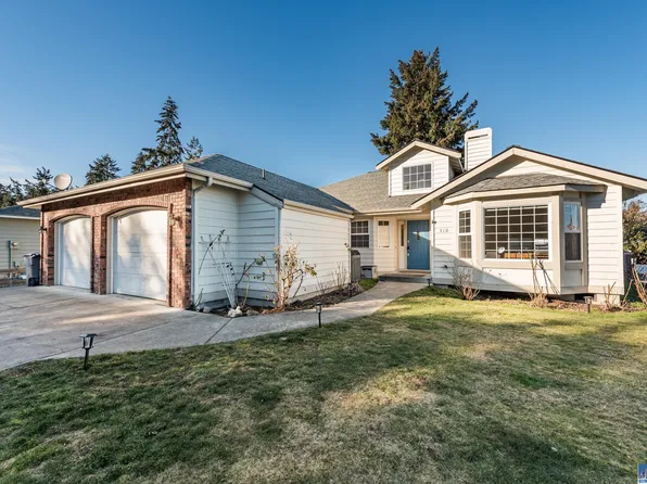 510 Pine Ct, Sequim, WA 98382