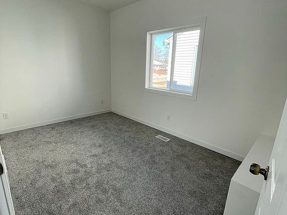 5th image of 1329 W Park Ave
