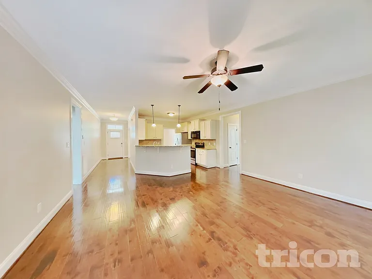 6800 Payton View Dr — Photo 2