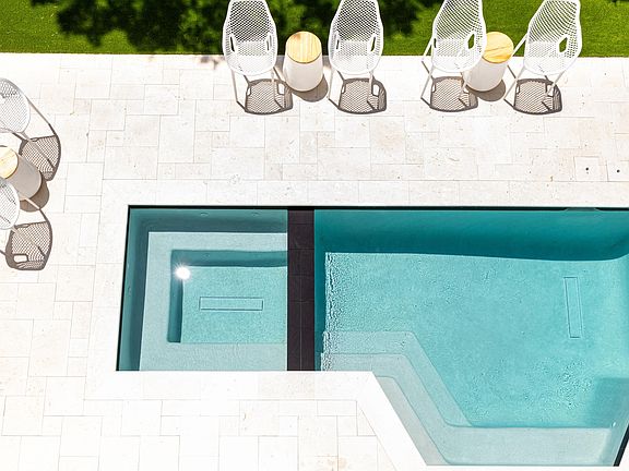 5th image of 20 Sea Croft Dr