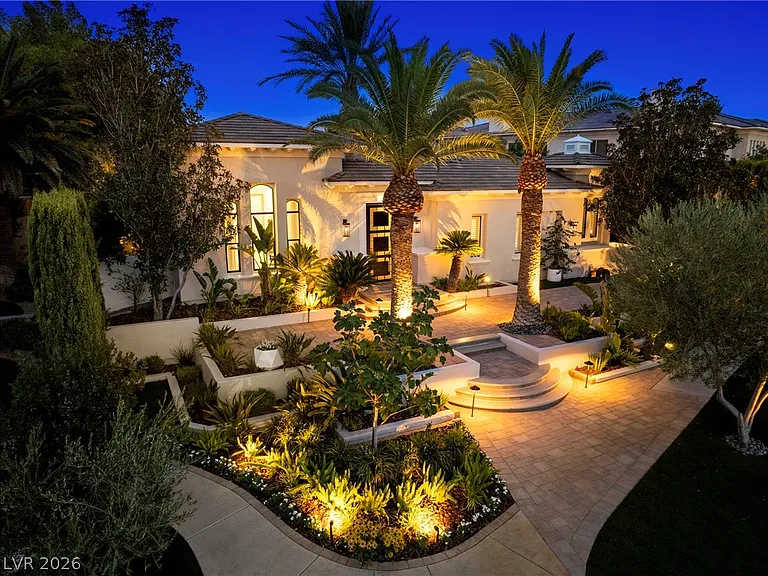 304 N Royal Ascot Dr — Photo 8