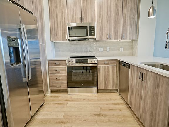 4th image of 5620 Ross Rd #2101