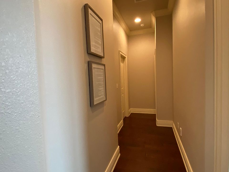 1st image of 4415 W Meadow Oaks Dr