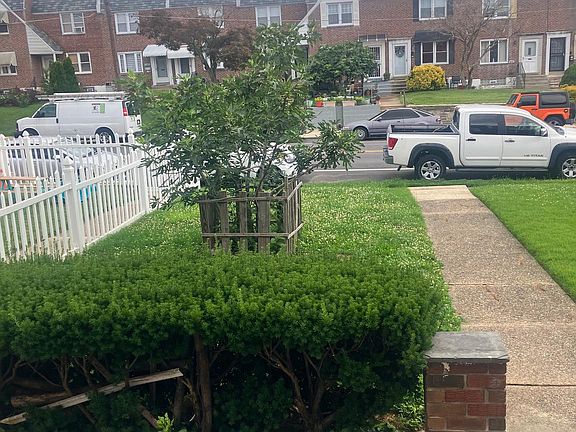 3rd image of 2840 Longshore Ave