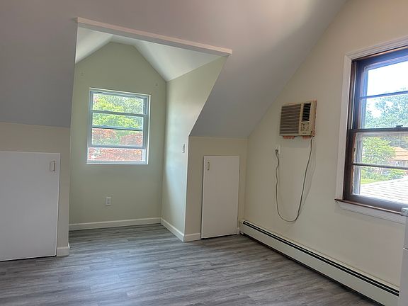 5th image of 548 S 16th St #2