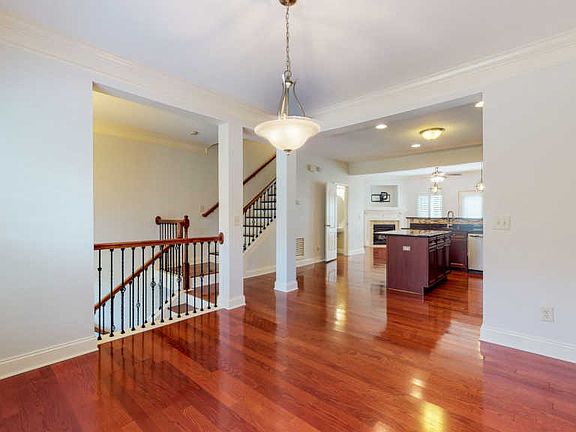 4th image of 1031 Woodbury Falls Dr
