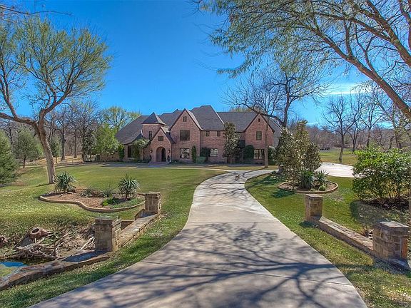 2nd image of 105 Crested Elm Ct