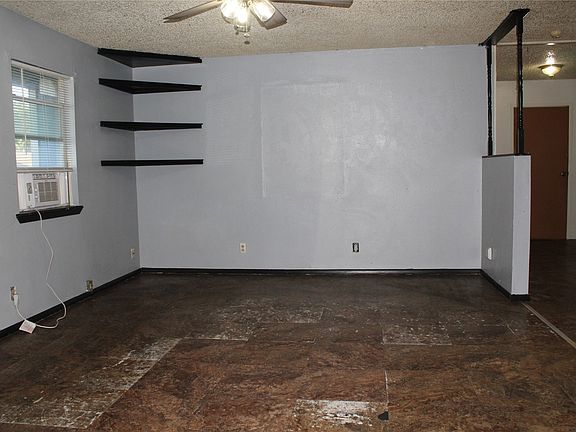 5th image of 309 S 3rd Ave