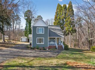 1665 Sherwood Ct, Sherrills Ford, NC 28673