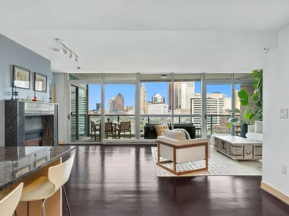 1 Miranova Pl APT 1220, Columbus, OH 43215