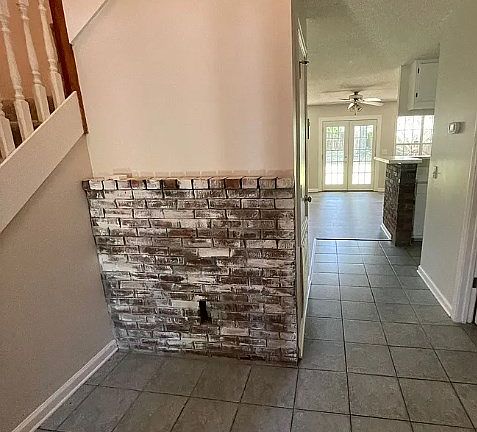 2nd image of 112 Candle Brook Dr