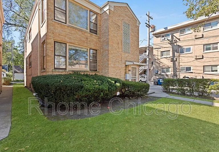 1816 Monroe St #1 — Photo 4