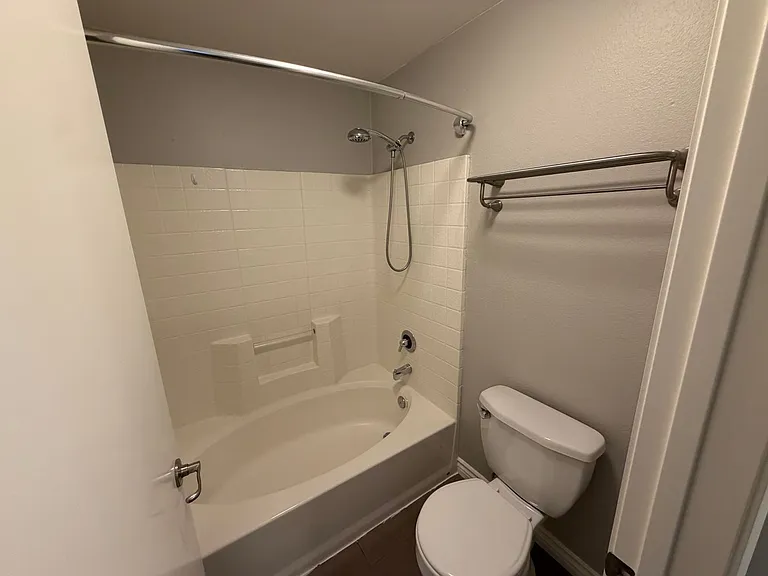 1886 Nantes Pl #122 — Photo 8