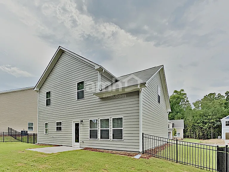 518 Camp Dr — Photo 16