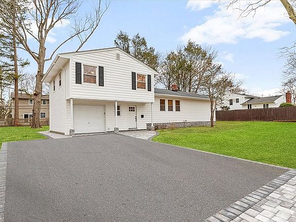2nd image of 9 Fenton St