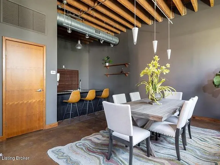 309 E Market St #313 — Photo 17