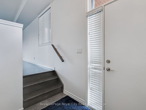 4th image of 32 Arkell Rd #2