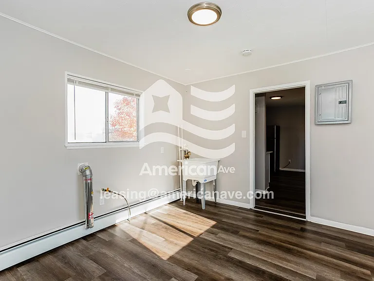 834679_005_wm_-_dining_room_13338091.jpg