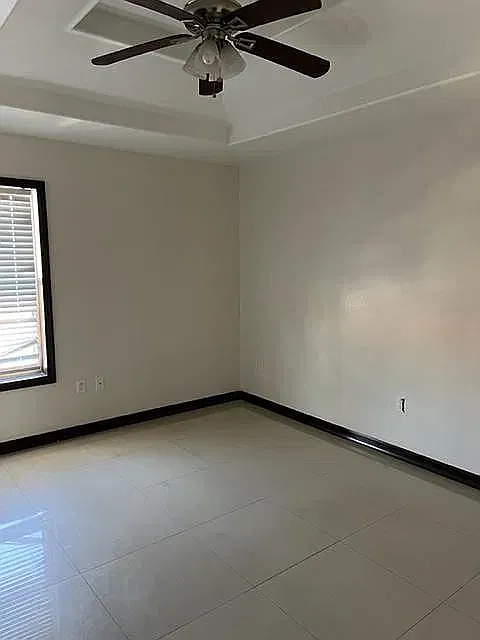 2 bed, 975 sqft, $1,100 — Photo 3