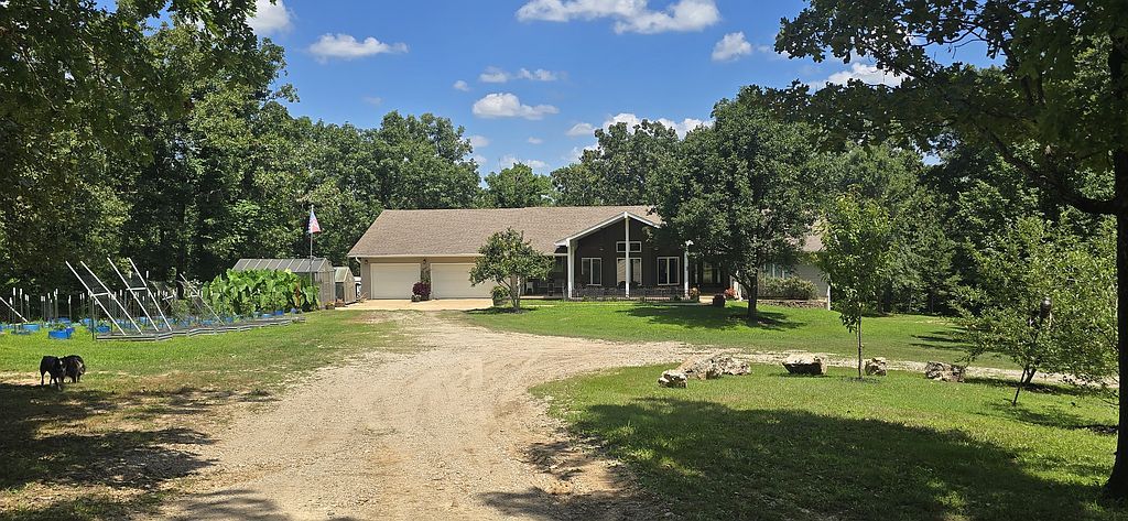 13525 Highway 60 W - Property Image