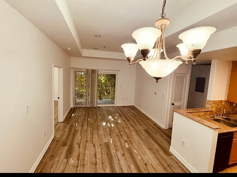 303 W Verdugo Ave #211 — Photo 12