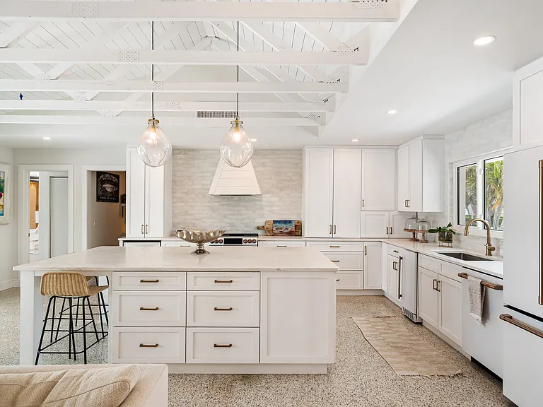 2882 W Vina Del Mar Blvd — Photo 16