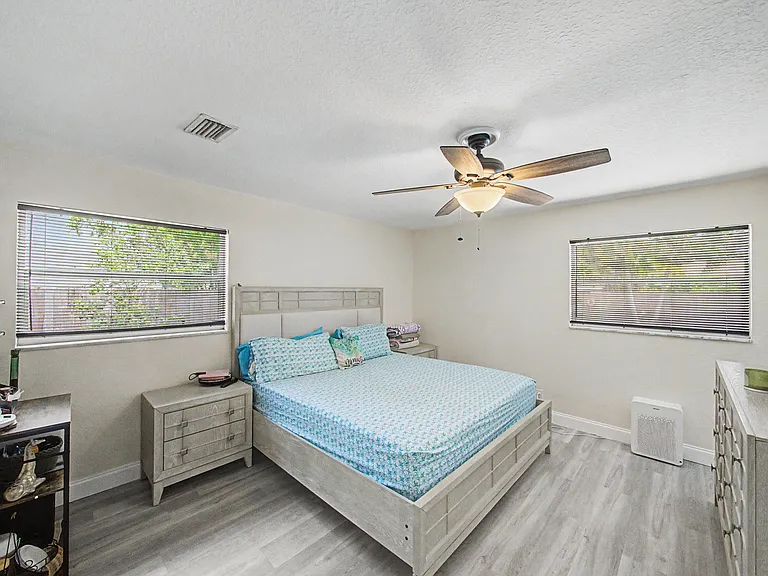 4868 Canal Dr — Photo 13
