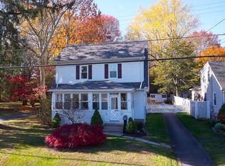 11 Yale St, West Hartford, CT 06110