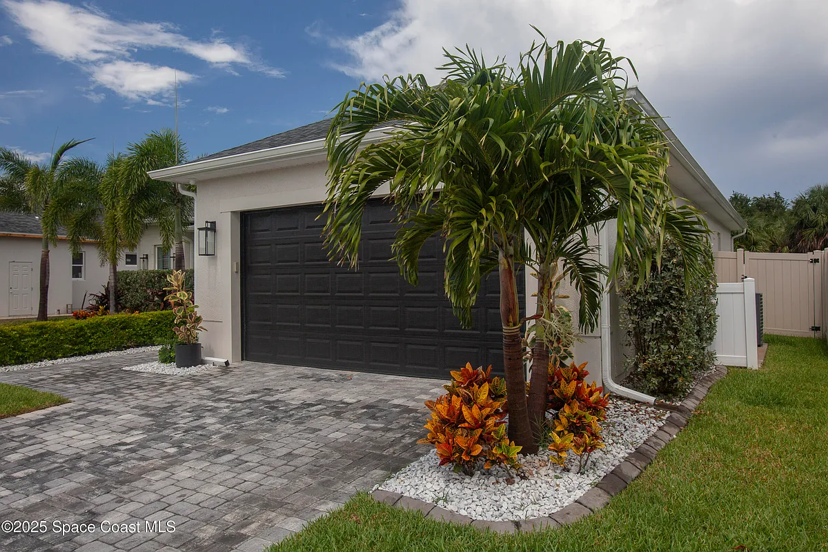 Building Photo - 4305 Negal Cir