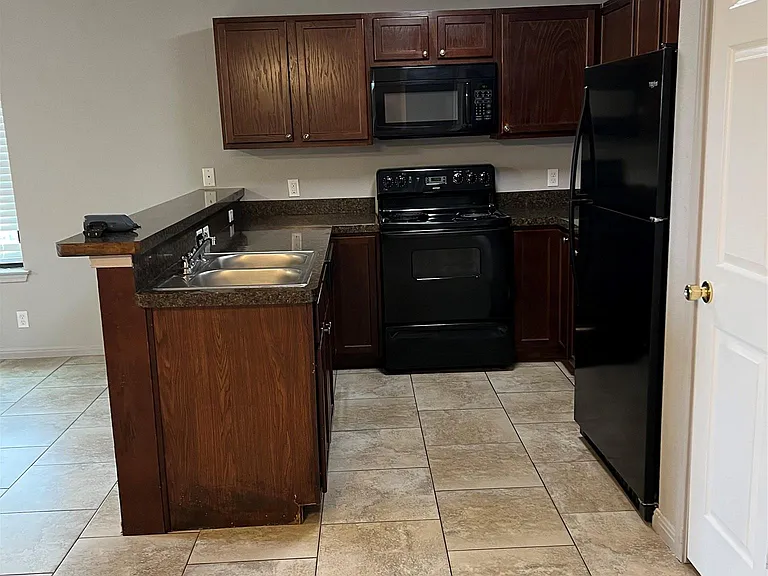 1036 Drovers Cv — Photo 6