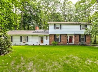 519 Wildwood Trl, Webster, NY 14580