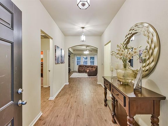 2nd image of 2614 Glenfield Manor Ln