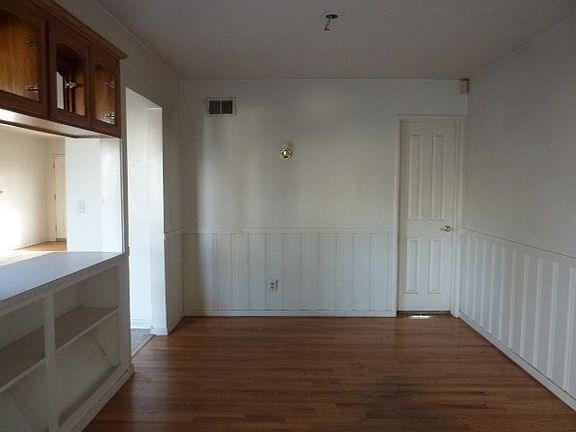 5th image of 633 Holly Dr
