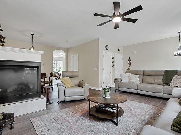 4th image of 341 Hanton Way