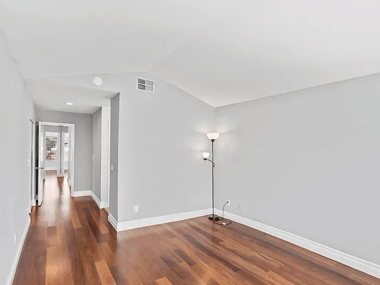 2930 Vista Creek Dr — Photo 2