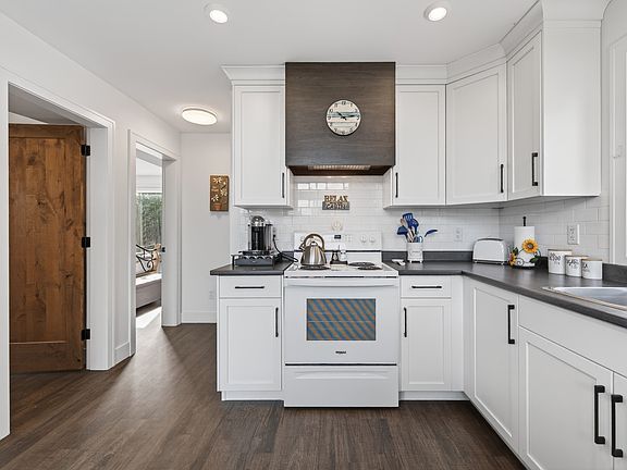 5th image of 1511 Covert Pl