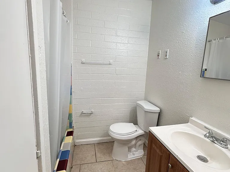 6633 N 67th Ave #9 — Photo 11