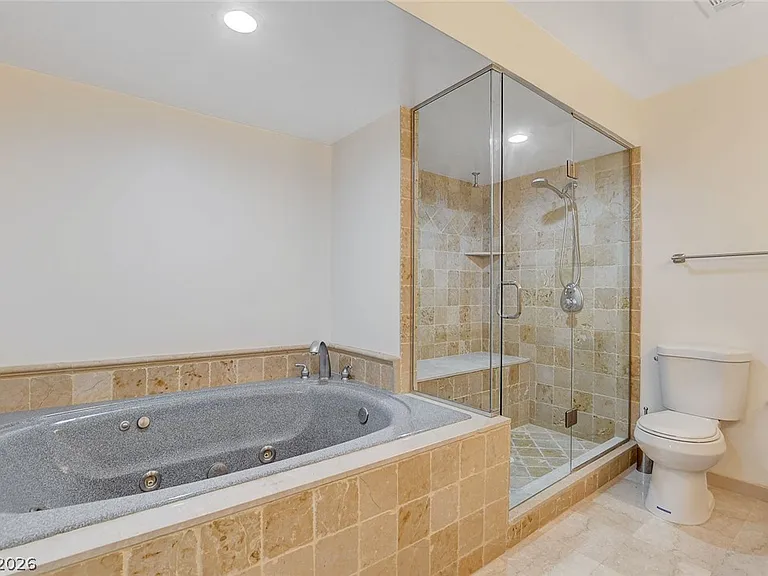 2999 Bel Air Dr — Photo 31