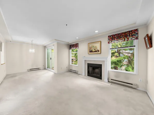 7110 Barnet Rd #10, Burnaby, BC V5A 4S3
